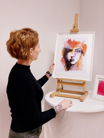 Artist Lara – Fineline & Black & Grey